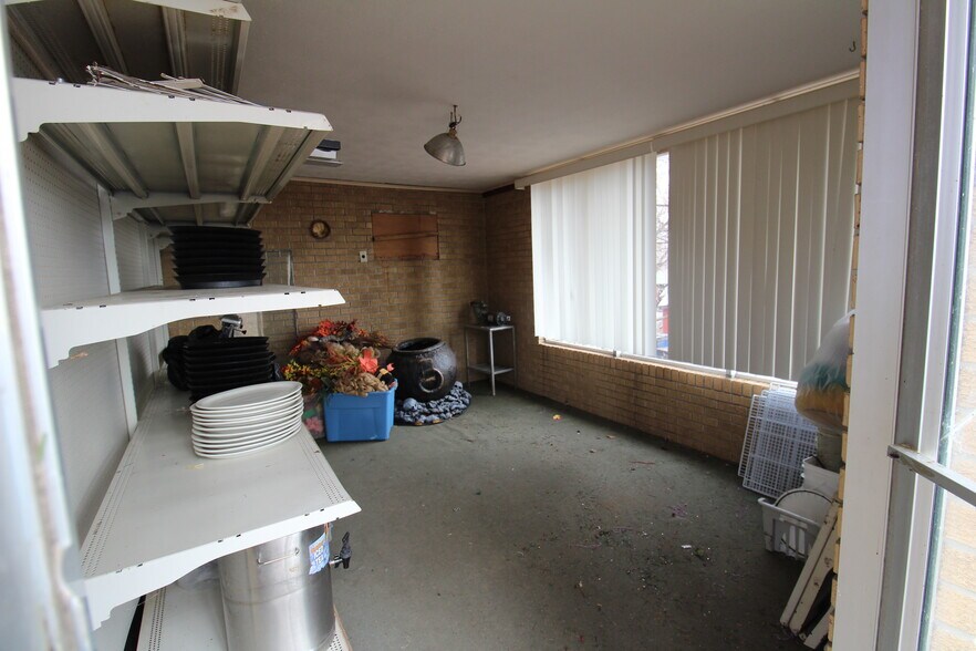 More Photos Of 200 2nd st, Mammoth Spring Office Residential For Sale