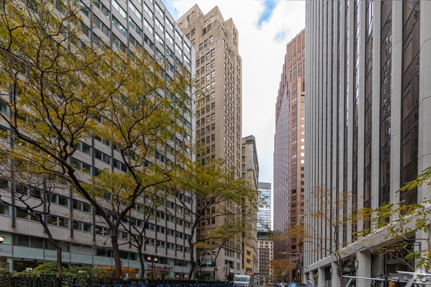 More Photos Of 11 Hanover Sq, New York Office For Lease