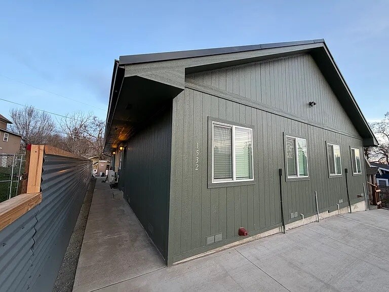 Primary Photo Of 1433 Lakeview Ave, Klamath Falls Multifamily For Sale