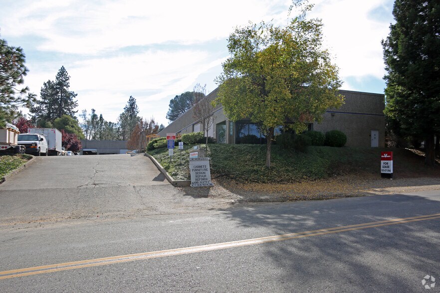 More Photos Of 6070 Enterprise Dr, Diamond Springs Warehouse For Lease