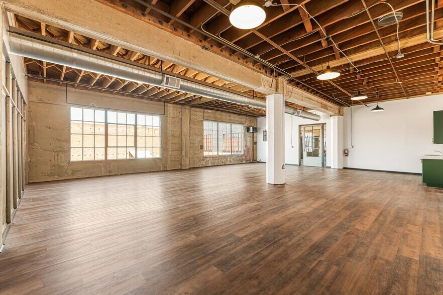 More Photos Of 932 Wilson St, Los Angeles Loft Creative Space For Lease