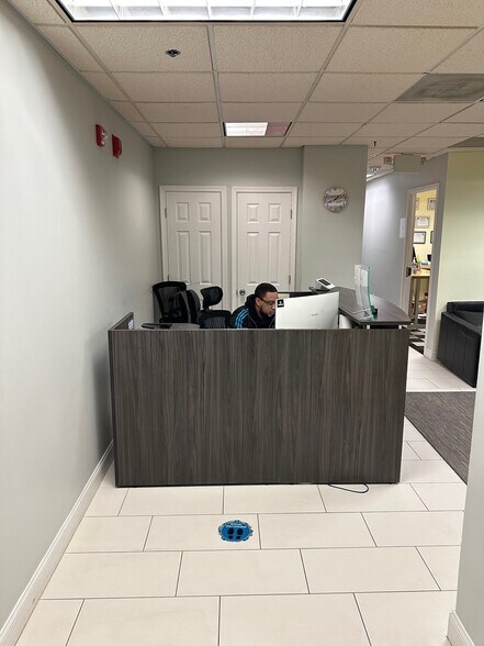 More Photos Of 12800 Middlebrook Rd, Germantown Medical For Sale