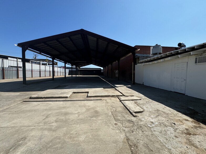 More Photos Of 1922 W Rosecrans Ave, Gardena Land For Lease