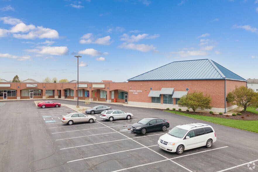 1039 Haskins Rd, Bowling Green, OH 43402 Retail For Lease