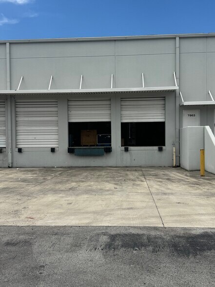 More Photos Of 7851-7863 NW 46th St, Doral Warehouse For Lease