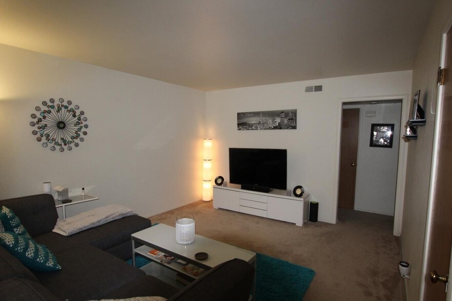 More Photos Of 2 Arundel Rd, Burlingame Apartments For Sale