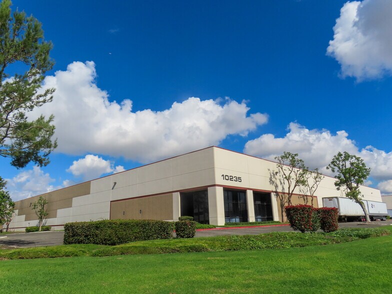 More Photos Of 10225 San Sevaine Way, Jurupa Valley Unknown For Lease