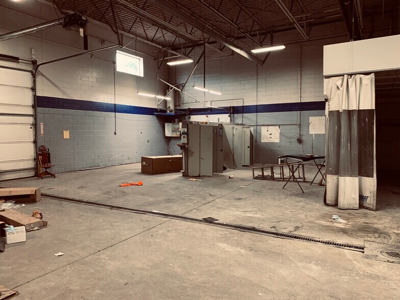 More Photos Of 4440 Salem Ave, Dayton Auto Repair For Sale