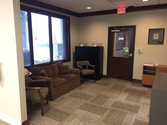 More Photos Of 2075 Centre Pointe Blvd, Tallahassee Medical For Lease