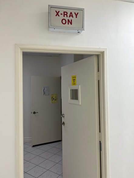 More Photos Of 22119 Sherman Way, Canoga Park Office For Lease