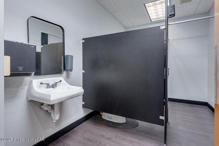 More Photos Of 2 S Main St, Pittston Loft Creative Space For Lease