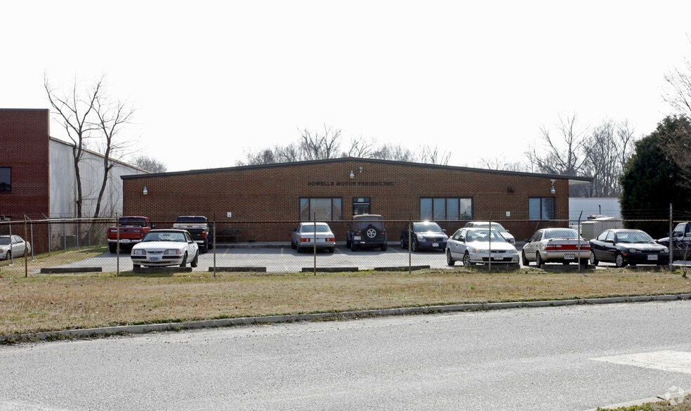 More Photos Of 3 Victory Ct, Portsmouth Truck Terminal For Lease