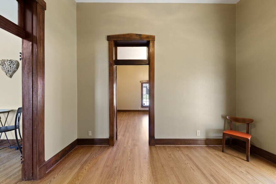 More Photos Of 308 N Main St, Ashland City Office For Sale