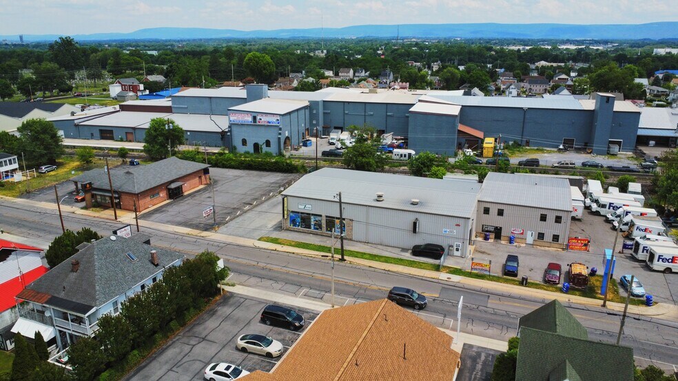 More Photos Of 916-926 S Potomac St, Hagerstown Service For Lease
