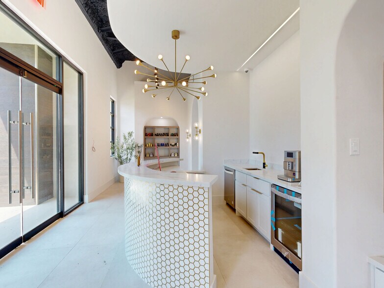 More Photos Of , Magnolia Unknown For Sale