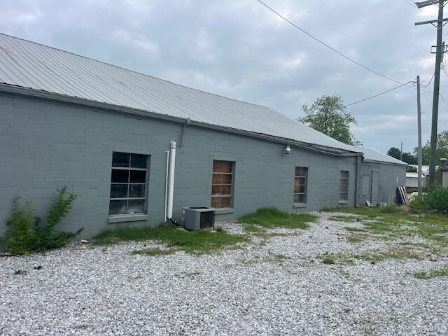 More Photos Of 217 Sparkman St SW, Hartselle Warehouse For Sale