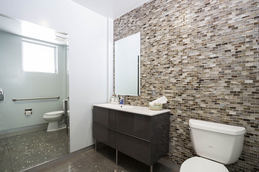 More Photos Of 215-237 California St, El Segundo Loft Creative Space For Lease