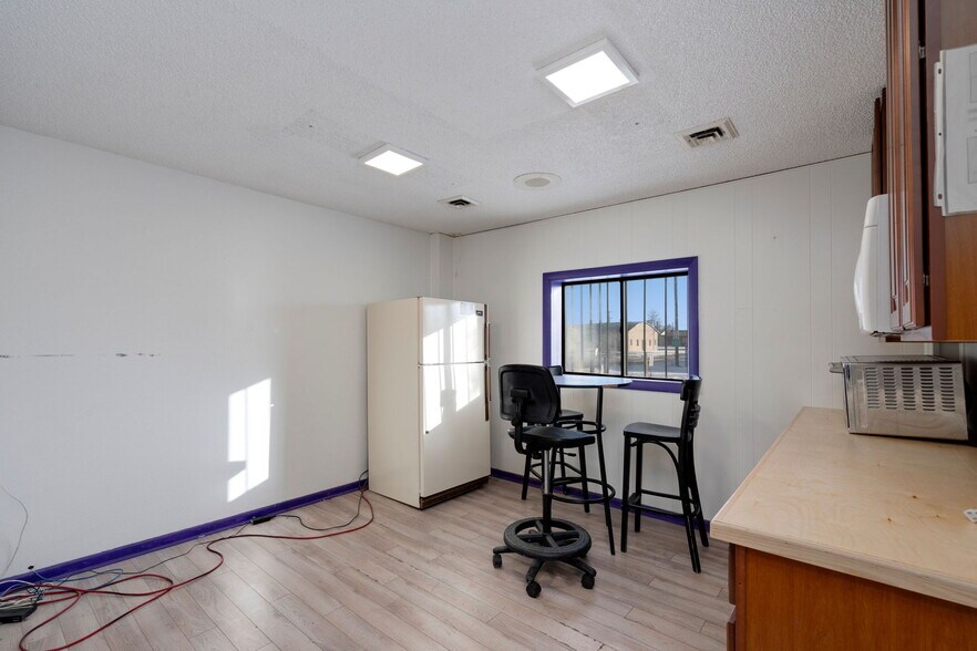 More Photos Of 2515 7th Ave, Garden City Warehouse For Sale