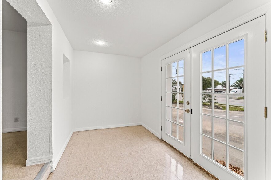 More Photos Of 1000 N MacDill Ave, Tampa Medical For Lease