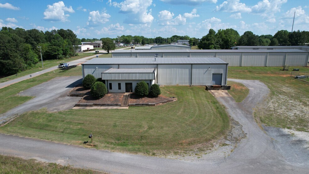 Primary Photo Of 143 Caggiano Dr, Gaffney Warehouse For Lease
