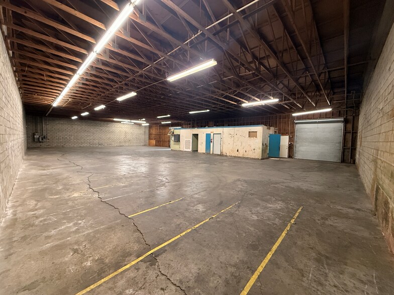 More Photos Of 12712 Carmenita Rd, Santa Fe Springs Warehouse For Lease