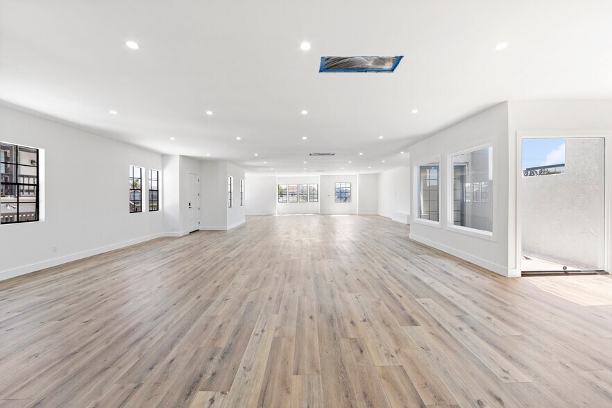 More Photos Of 471 N Old Newport Blvd, Newport Beach Medical For Lease