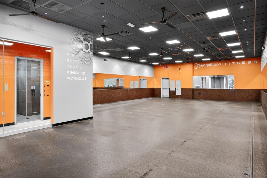 More Photos Of 682-688 Paul Huff Pky, Cleveland Freestanding For Lease