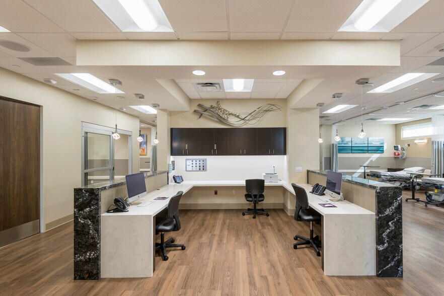 More Photos Of 2394 N Alma School Rd, Chandler Medical For Lease