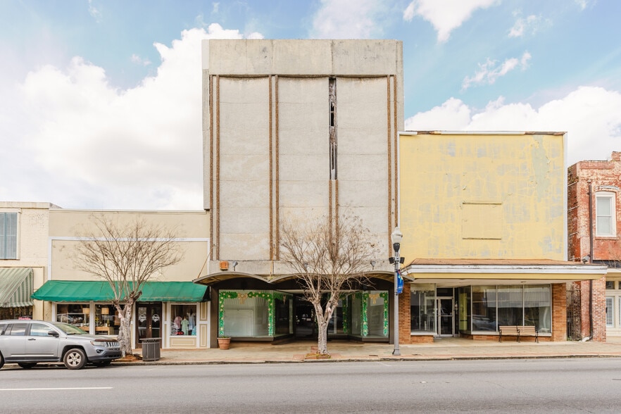 More Photos Of 217 W Lamar St, Americus General Retail For Sale