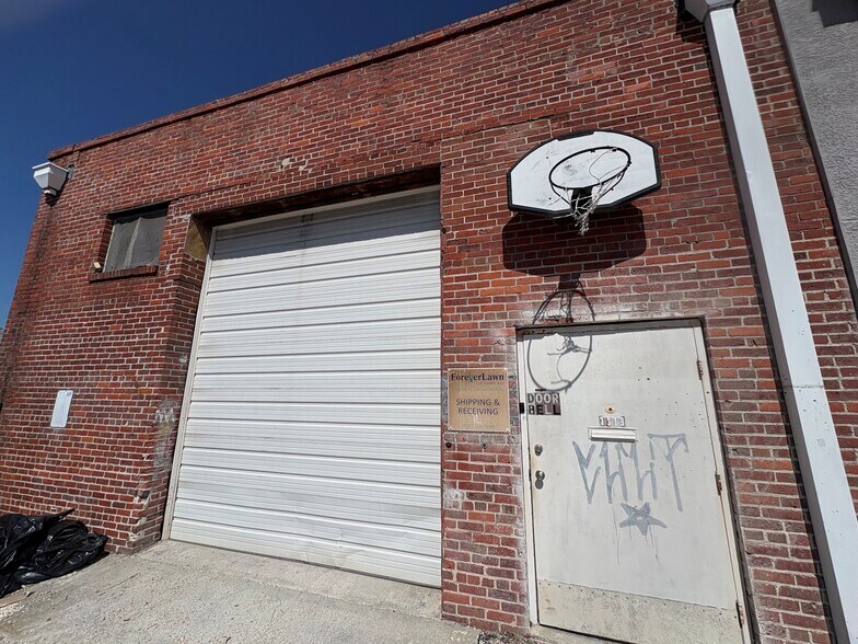 More Photos Of 1113 E Cass St, Tampa Warehouse For Lease