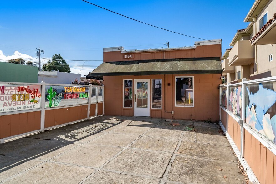 More Photos Of 650 Morro Bay Blvd, Morro Bay Restaurant For Lease