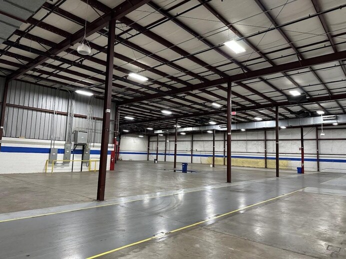 More Photos Of 133 Scanlan St, Newton Distribution For Lease