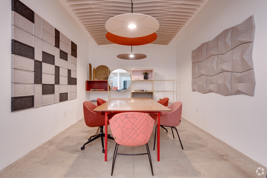 More Photos Of 521-527 W 7th St, Los Angeles Office For Lease