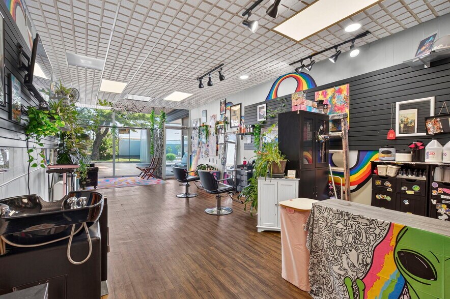More Photos Of 1950 S Glenstone Ave, Springfield Storefront For Sale