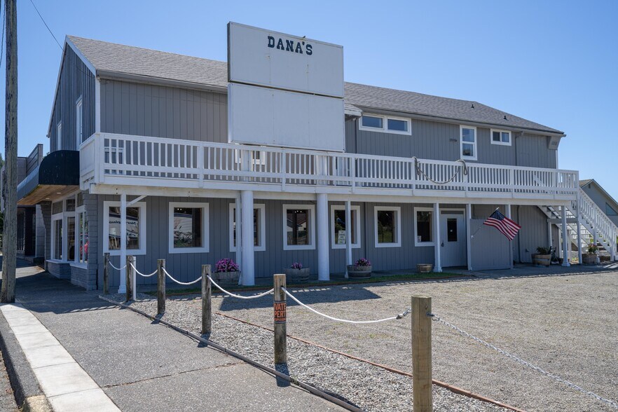 More Photos Of 267 W Sixth St, Port Orford Storefront Retail Residential For Sale