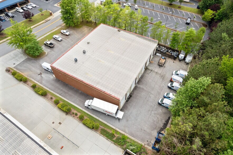 More Photos Of 5322 Palmero Ct, Buford Light Distribution For Lease