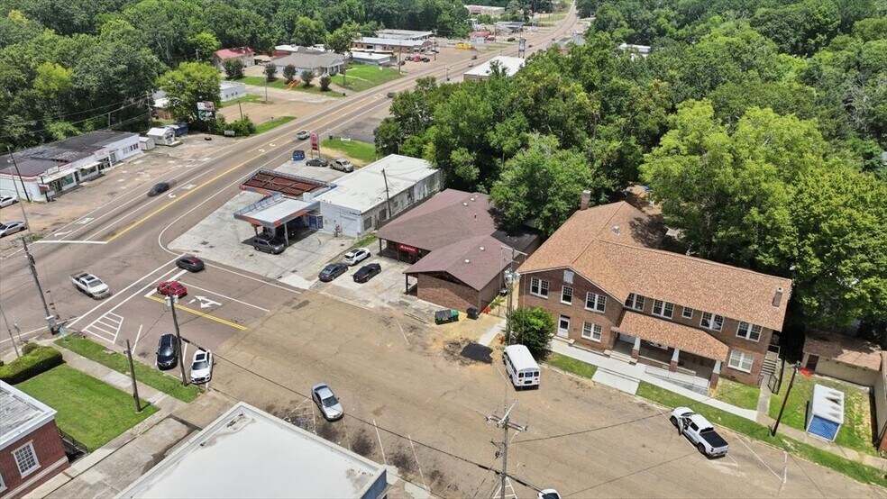 More Photos Of 148 W Green St, Hazlehurst Office For Sale
