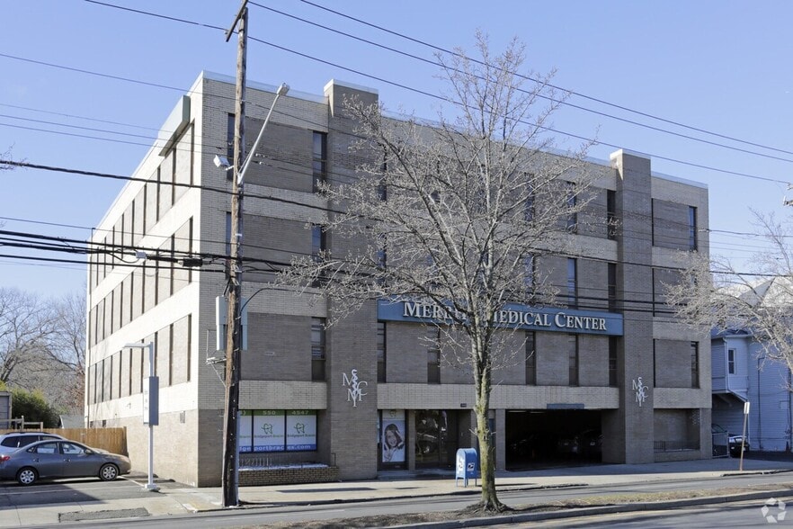 More Photos Of 3715 Main St, Bridgeport Medical For Sale