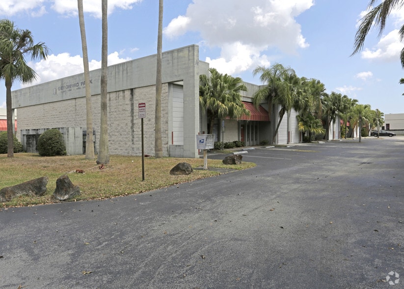 More Photos Of 13977-13981 SW 140th St, Miami Light Distribution For Sale