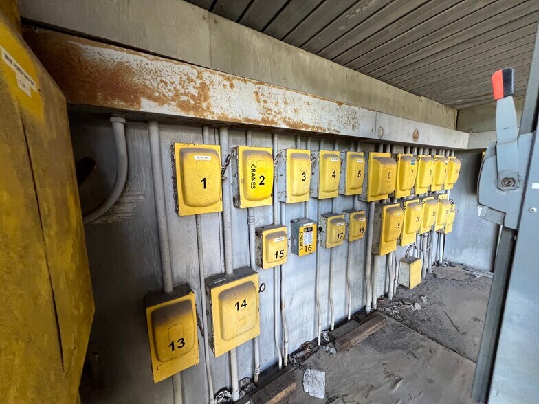 More Photos Of 5101 S 24th Ave, Tampa Manufacturing For Sale