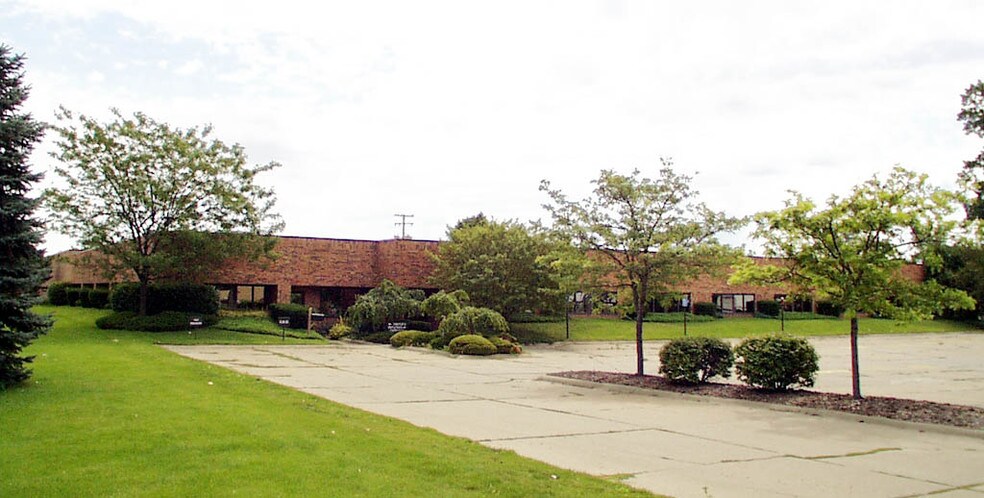 More Photos Of 7200 Nineteen Mile Rd, Sterling Heights Flex For Lease