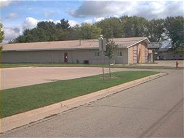 More Photos Of 137 Sandy Beach Rd, Lake Mills Bowling Alley For Sale