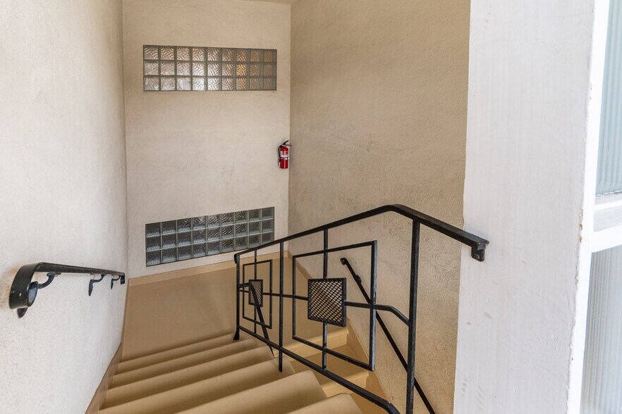 More Photos Of 8536 Saturn St, Los Angeles Apartments For Sale
