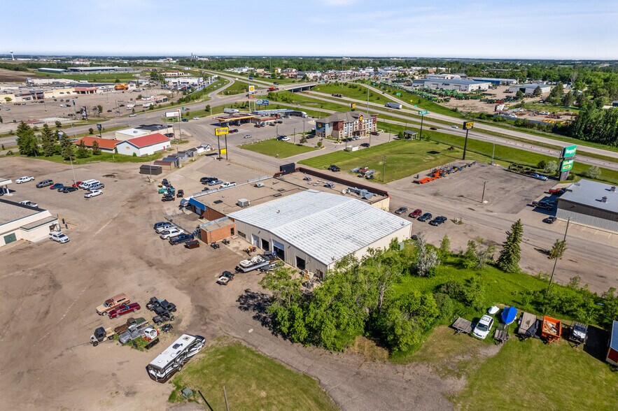 More Photos Of 417 24th St SW, Jamestown General Retail For Sale