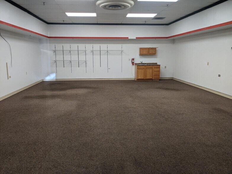 More Photos Of 4805-4825 Salem Ave, Dayton Unknown For Lease