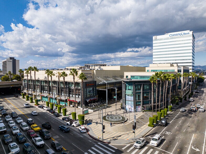 More Photos Of 15301 Ventura Blvd, Sherman Oaks Unknown For Lease