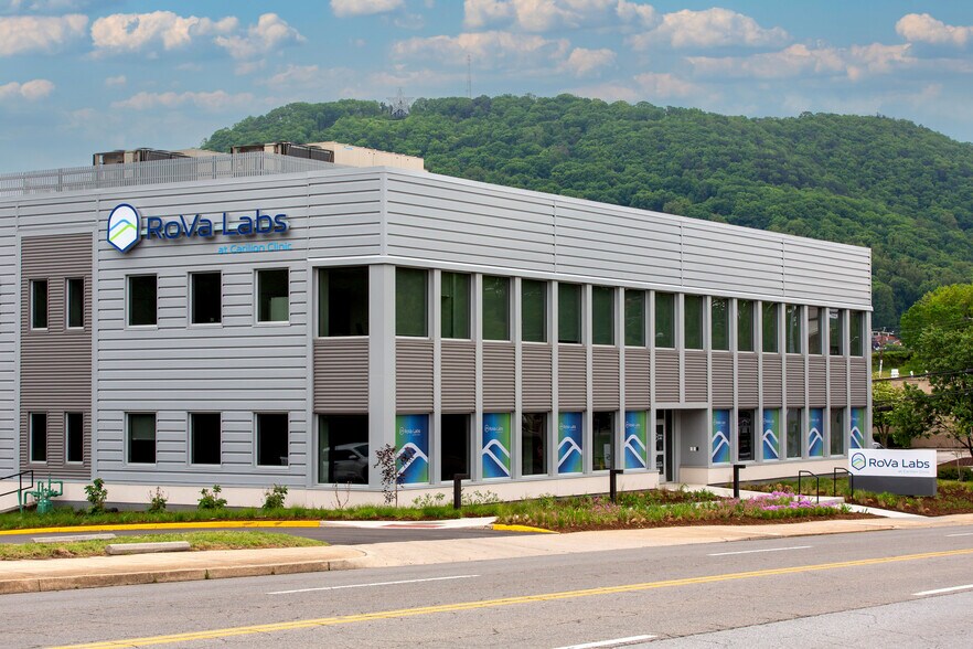 More Photos Of 1030 S Jefferson St, Roanoke Medical For Lease