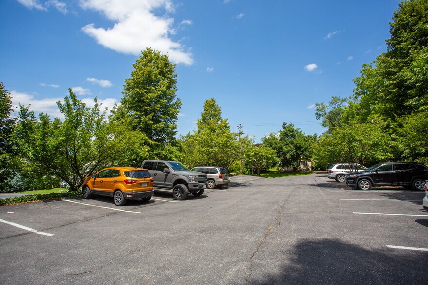 More Photos Of 510 E Market St, Harrisonburg General Retail For Sale