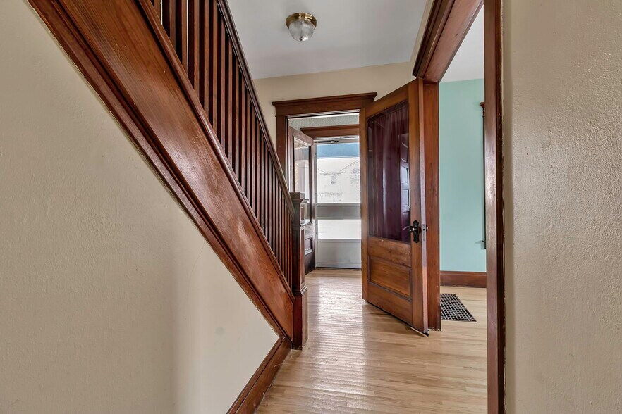 More Photos Of 646 Cayuga Dr, Niagara Falls Religious Facility For Sale