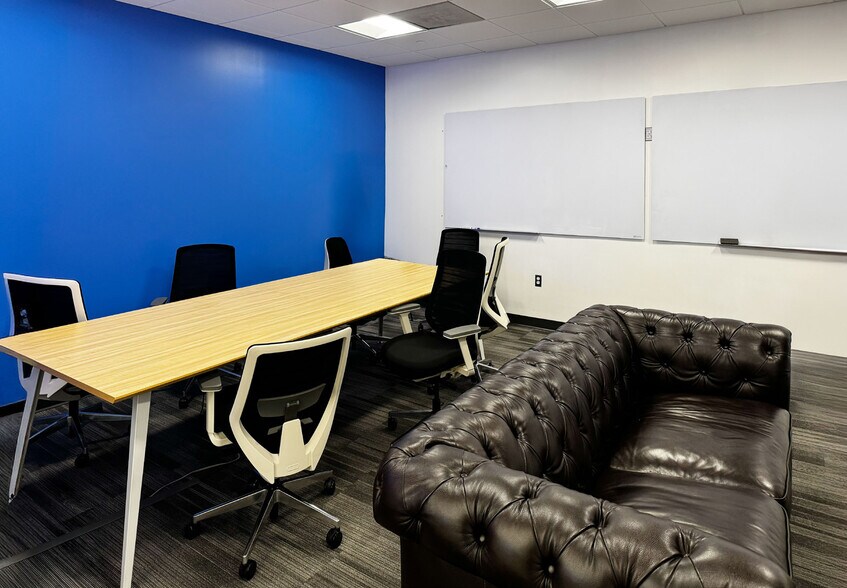 More Photos Of 4600 East West Hwy, Bethesda Medical For Lease